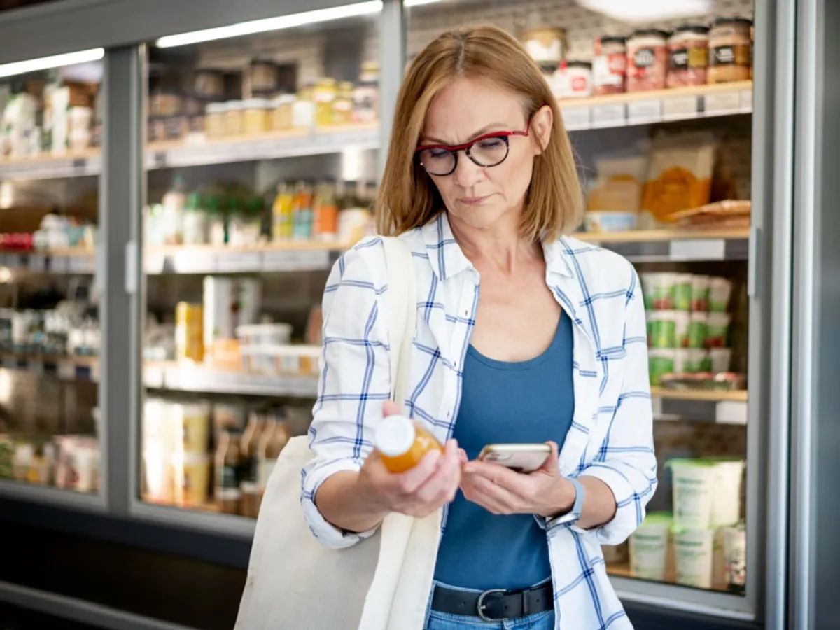 Femeie în supermarket - Foto: Freepik (rol ilustrativ)