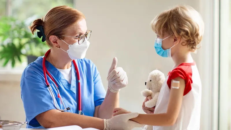 Vaccin pentru copii - Foto: Profimedia
