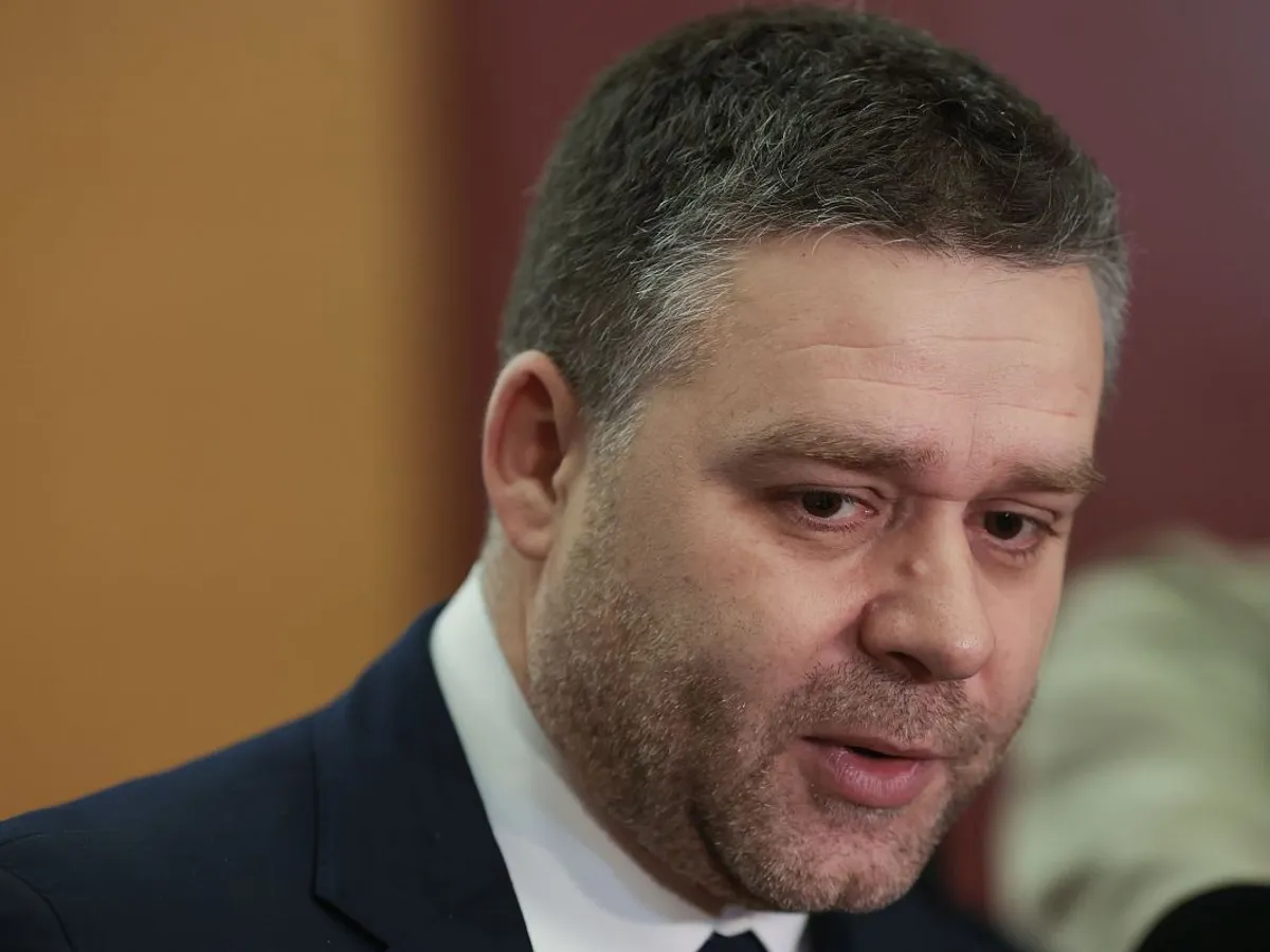 Primarul general Ciprian Ciucu spune că jocul lui Daniel Băluţă, primarul Sectorului 4, e extrem de periculos