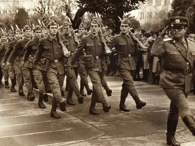 Deflare militari în comunism - Foto: aesgs.ro (cu rol ilustrativ)