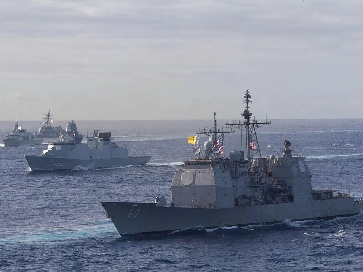 7.11.2022. Fraţi buni. Crucișătorul cu rachete ghidate USS Normandy, fregata daneză HDMS Peter Willemoes, fregata canadiană HMCS Montreal și distrugătorul cu rachete ghidate USS Thomas Hudner - Foto: Profimedia Images
