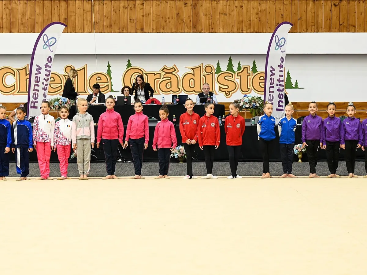 10 sportive cu vârste între 8 și 13 ani nu au putut concura la Campionatul Național alături de colegele lor din cauza unei decizii a FRGR Foto: Facebook/ Federația Română de Gimnastică Ritmică