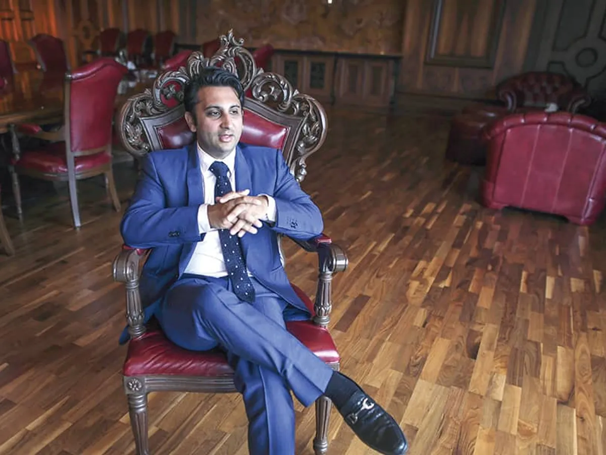 Miliardarul indian Adar Poonawalla poate fi cea mai importantă figură din cursa vaccinurilor care nu lucrează într-un laborator