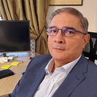 Generalul Silviu Predoiu a făcut o escală și în Pro România, partidul lui Victor Ponta- Foto: Pro România