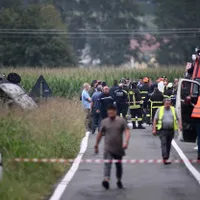 Un avion al celebrei escadrile Frecce Tricolori a căzut la Torino. O fetiță de 5 ani a murit - Foto: Profimedia Images