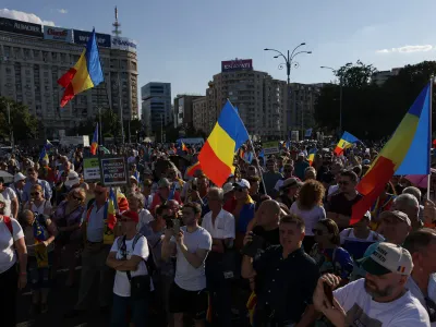 VIDEO Cum schimbă scena politică din România războiul din Iran și teoriile absurde ale conspirației