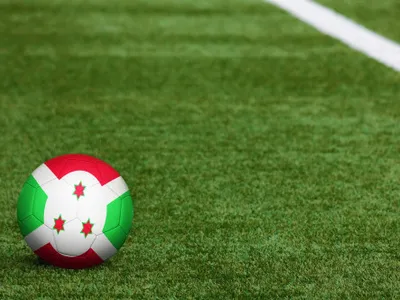 Un fotbalist a murit, după ce a înghițit o monedă în timpul meciului