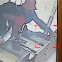 Tânără gravidă, căutată de polițiștii după ce a furat o brățară de peste 2.000 de lei  - Foto: Observator