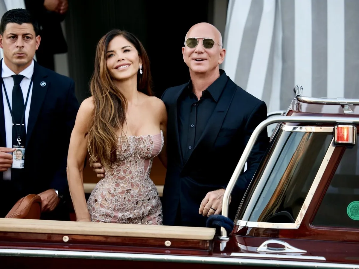 „Nunta secolului”, de 50.000.000$, între Bezos şi Sanchez, încheiată cu o petrecere în pijamale - Foto: Profimedia Images