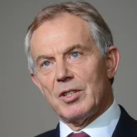 Zeci de mii de britanici cer revocarea titlului de Cavaler al Jartierei acordat lui Blair/foto: ap