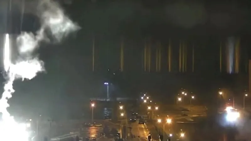 Incendiul izbucnit la centrala nucleară Zaporizhzhia a fost stins, fără a fi raportate victime/FOTO: AlJazeera