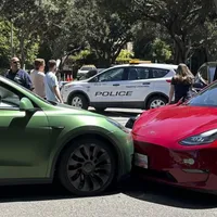 Cu Musk la butoane, Administrația Trump vrea să elimine raportarea accidentelor. Ce câștigă Tesla - Foto: Profimedia Images - Imagine cu rol ilustrativ