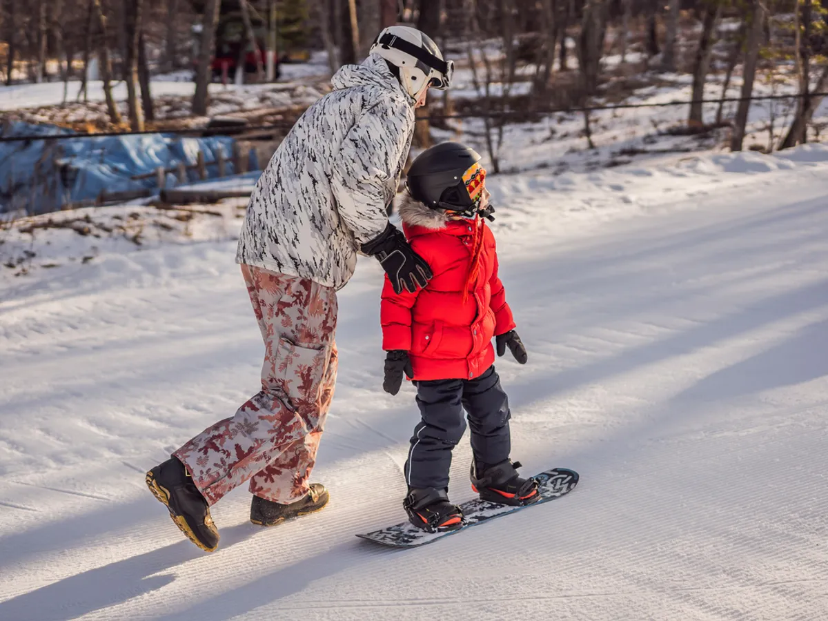 Vacanța de schi cu copilul, pe Valea Prahovei ori în Poiana Brașov? Cel mai „ieftin”, 1.700 lei/zi
