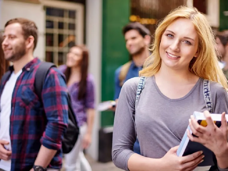 Ce se întâmplă cu bursele studenților - Foto: Freepik (rol ilustrativ)