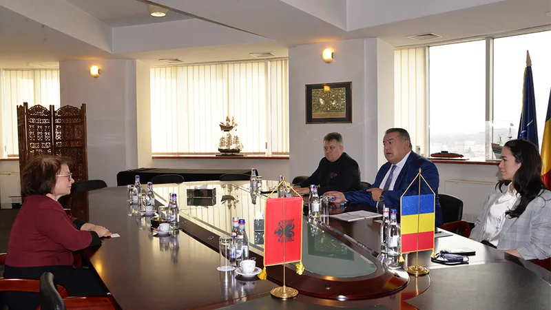 Președintele Camerei de Comerț și Industrie a României, Mihai Daraban, a avut, în data de 26 februarie a.c., o întrevedere cu noul ambasador al Republicii Albania în România, E.S. dna Enkeleda Merkuri Foto: CCIR