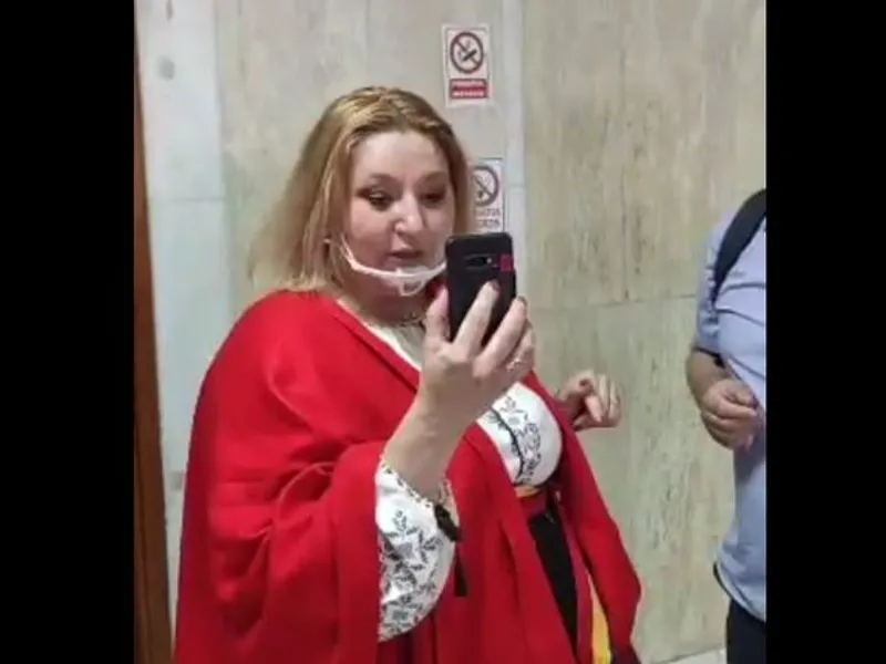 Diana Șoșoacă, în Parlament. Sursa: Facebook