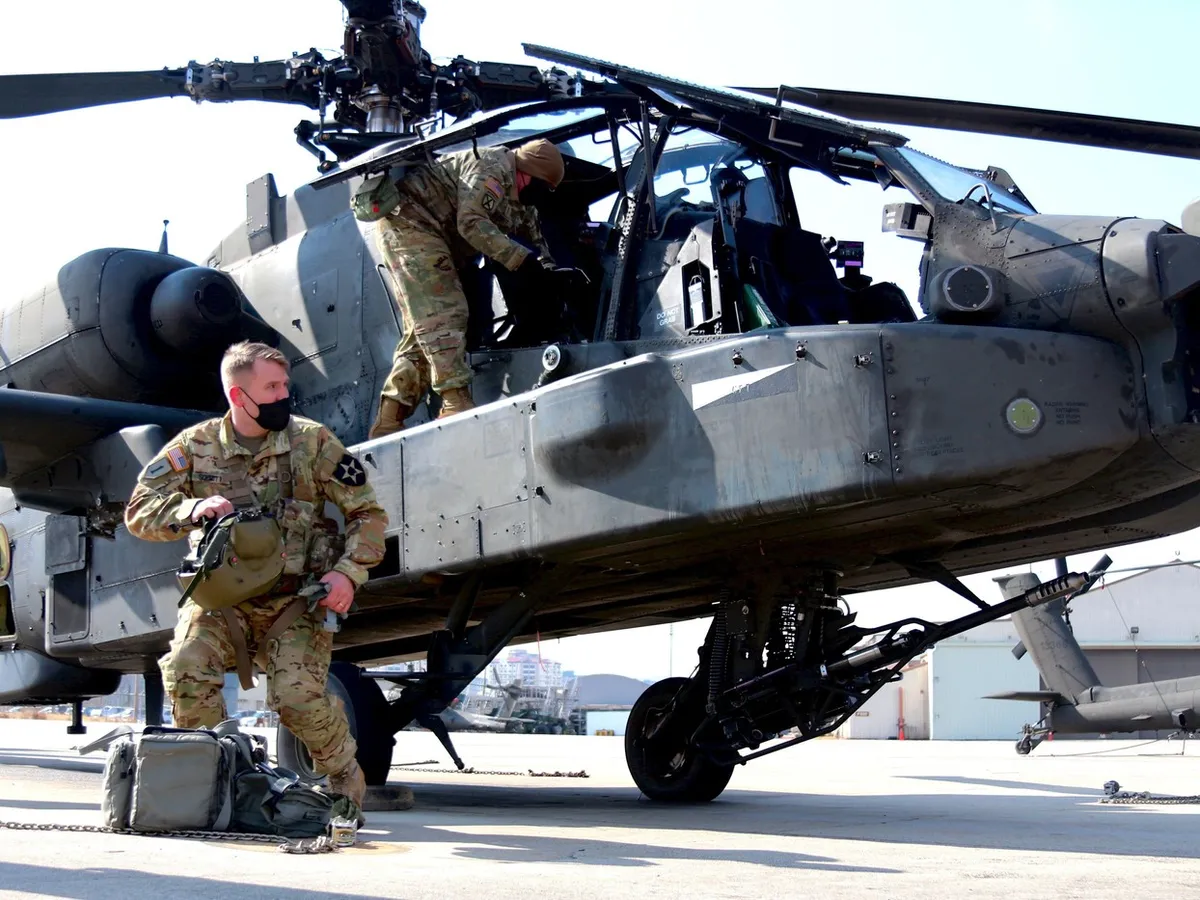 Polonia, centru de asistență pentru elicopterele Apache. AH-64E, pregătite de luptă pe Flancul estic NATO - Foto: Profimedia Images (imagine cu  rol ilustrativ)
