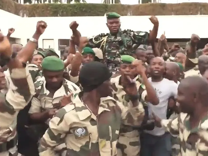 Puci în Gabon, mod de operare ca în Niger - Foto: Xcaptură video /Larry Madowo