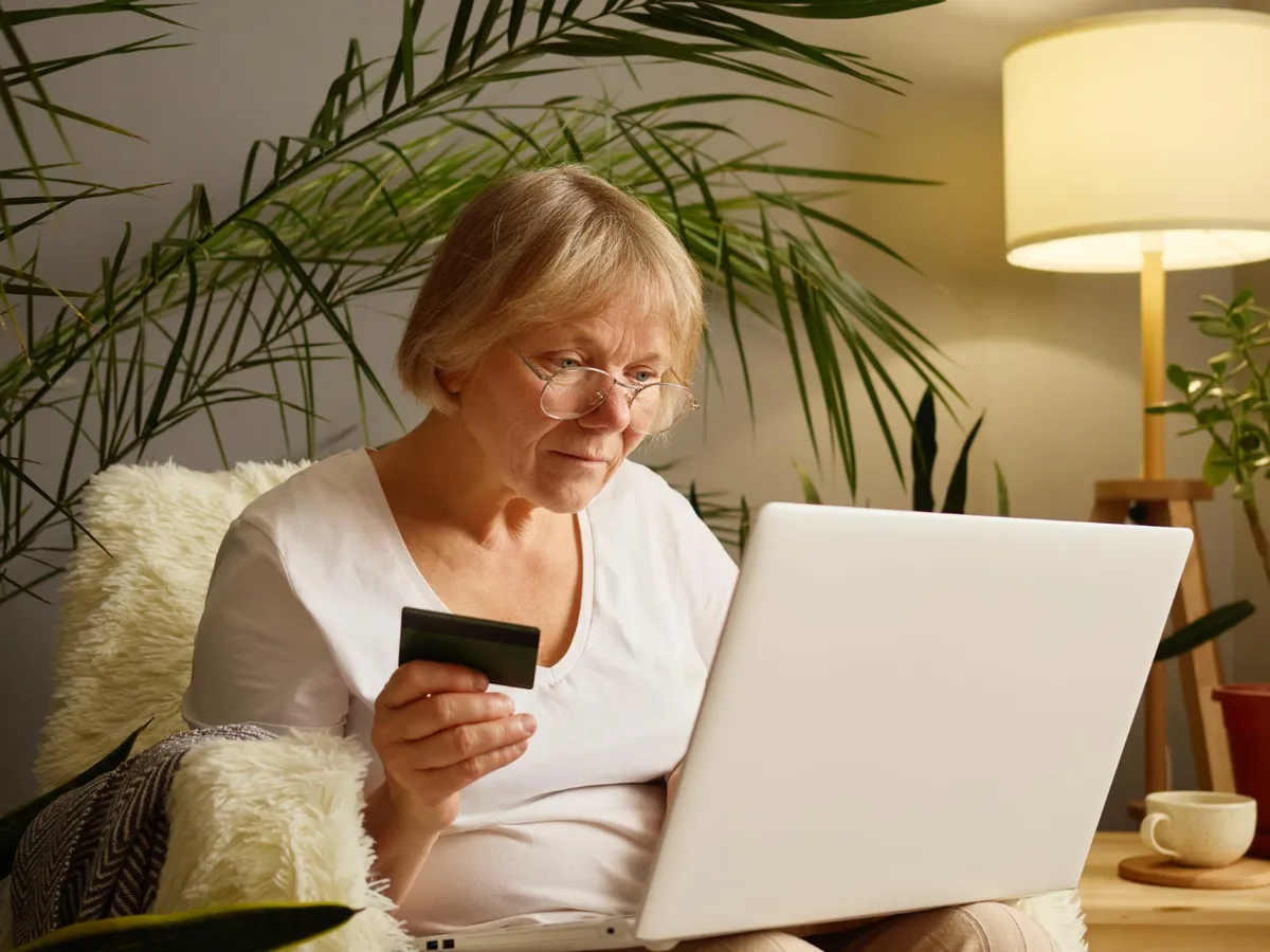 Șanse aproape zero ca ajutoarele la pensie să se dea înainte de Paște. Banii, „blocați” la CCR