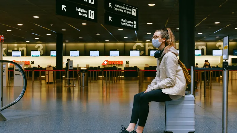 Pasager în aeroport- Foto: PEXELS PHOTOS/ Anna Shvets