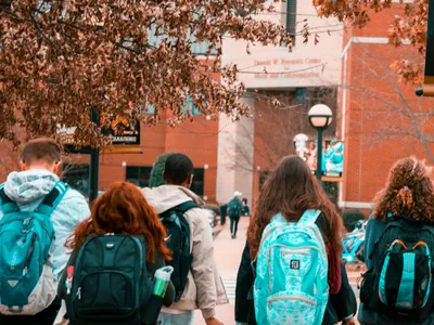 La ce facultăți te poți înscrie fără diploma de Bac? Ai timp 3 ani să îl iei și să te angajezi Foto: Pexels (fotografie cu caracter ilustrativ)