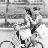 Recunoașteți personajele? Cele două fetițe care au făcut istorie în sport