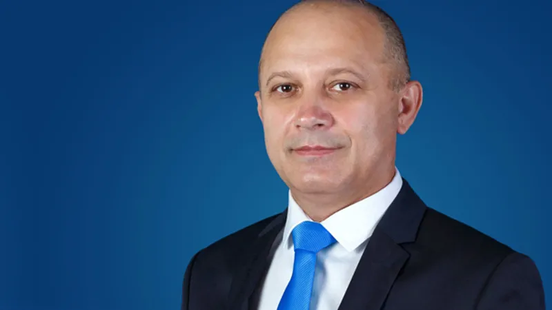 Ministrul la IMM & turism: contabil la un service auto cu profit 8.000 lei. Prima slujbă, la 29 ani / smartpress Suceava