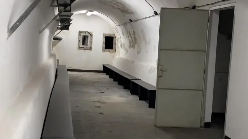 Acum 85 de ani, România se pregătea de război. Singurul buncăr de sub un depou de tramvaie - Foto: captură video