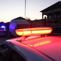 Ce caută Poliţia într-un autoturism complet ars, unde au găsit un cadavru? - Foto:. INQUAM PHOTOS/George Călin