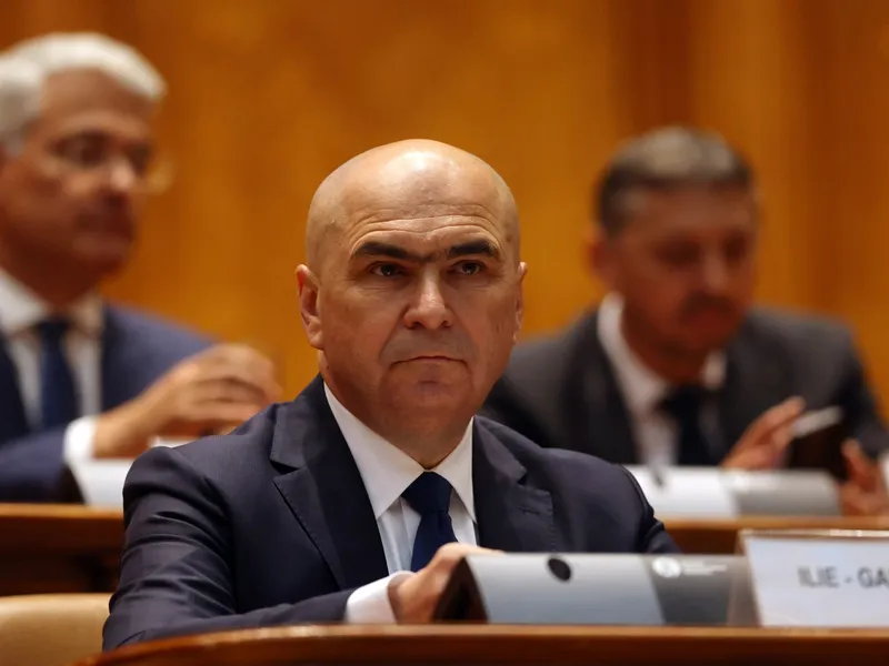 Bolojan vrea să taie sporurile bugetarilor: „Condiții vătămătoare” costă statul 2.600.000.000 de lei - Foto: Profimedia images