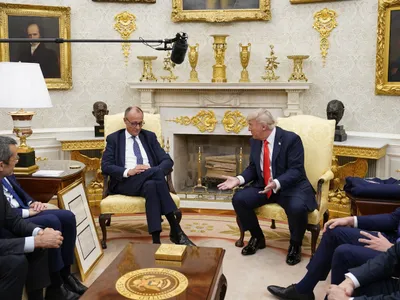 Trump îl atacă pe Merz cu „istoria neagră a Germaniei”  în ziua comemorării Debarcării din Normandia - Foto: Profimedia images