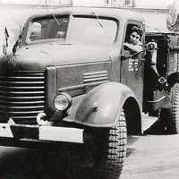Cum era elogiat în presa comunistă primul camion românesc făcut în „Orașul lui Stalin”, în 1954 - Foto: brasovromania.net