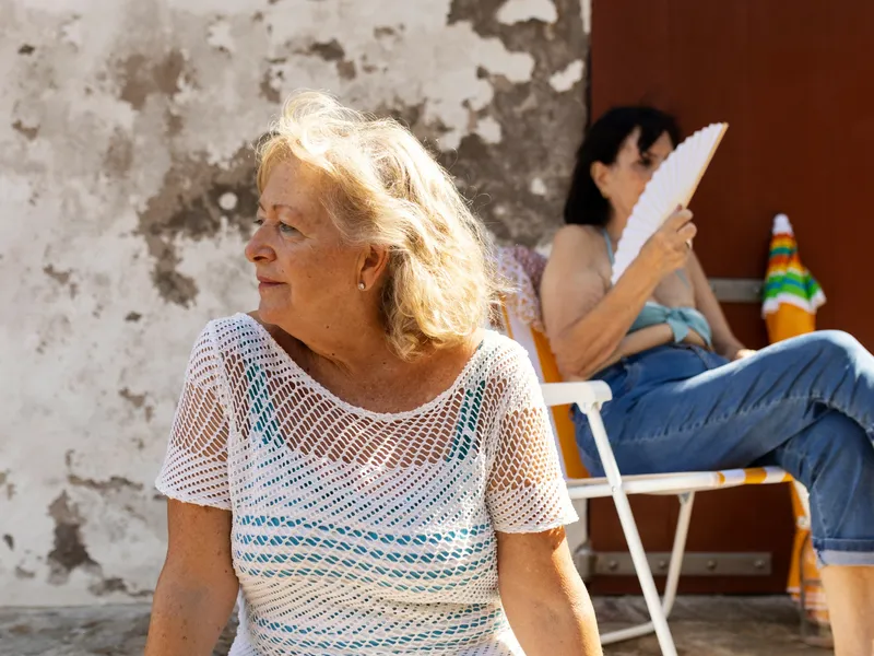 Pensionar odihnindu-se - Foto: Freepik