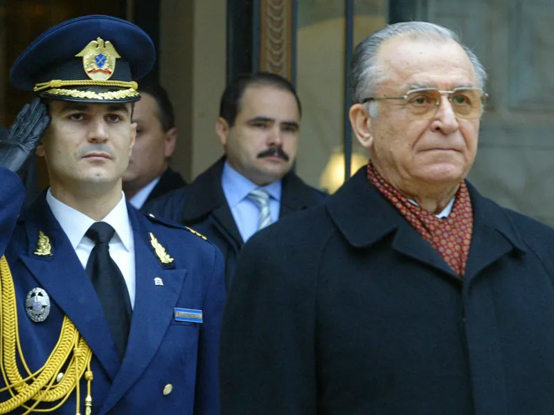 Cui i-a adresat Ion Iliescu o scrisoare la 94 de ani? „Are un rol fundamental” Foto: Profimedia Images (fotografie cu caracter ilustrativ)