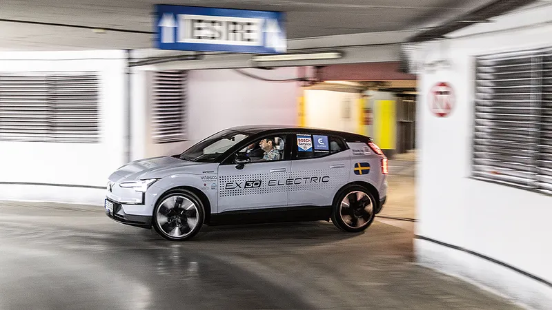 VOLVO EX30