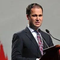 DNA investighează contractele atribuite de Robert Negoiţă, la terasele de pe Cheiul Dâmboviţei - Foto: Partidul Social Democrat, Wikipedia