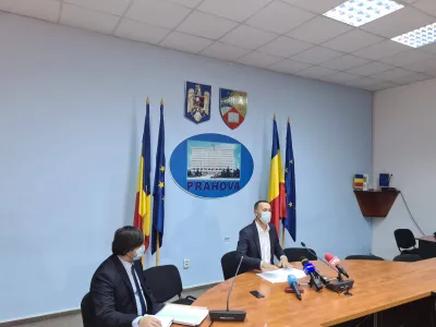 Iulian Dumitrescu, în conferință de presă. Sursa: Facebook