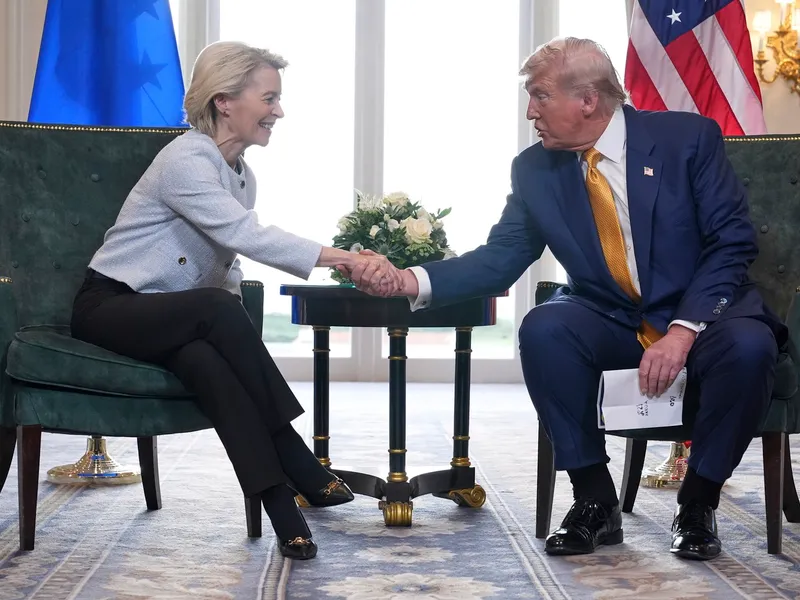 Ursula von der Leyen și Donald Trump au convenit asupra unui acord comercial - Foto: Profimedia Images