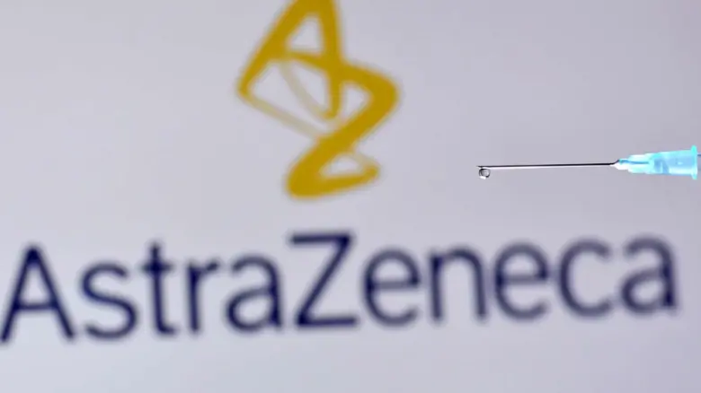 Vaccinul AstraZeneca nu crește riscul formării unor cheaguri de sânge. / Foto: cnn.com