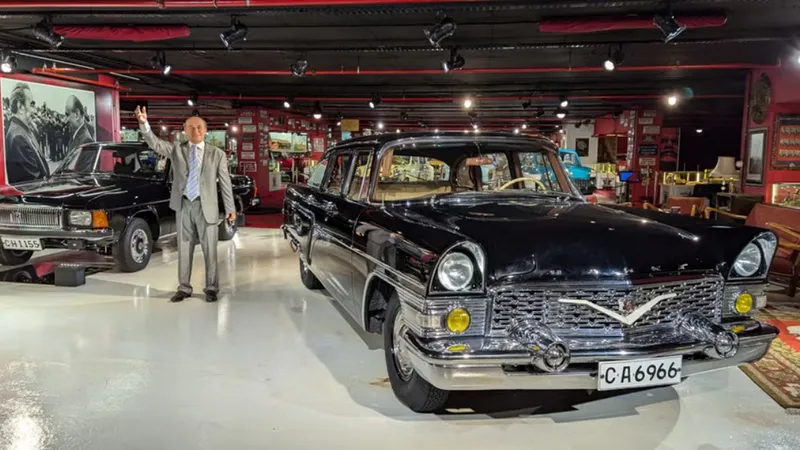 Incursiune în lumea mașinilor din epoca URSS: Lada, Dacia, GAZ, Wartburg, Skoda, Volga - Foto: autoweek.com/Murilee Martin