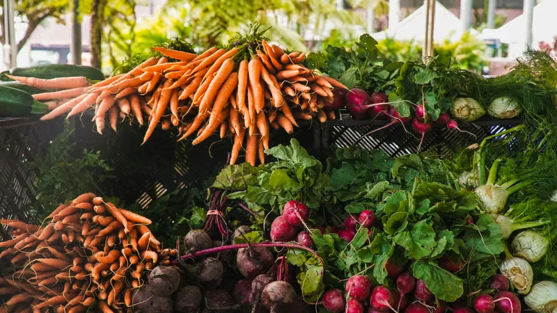 Țăranii NU vor mai putea vinde legume și fructe la poartă. Riscă amenzi mari! foto: Pexels (fotografie cu caracter ilustrativ)