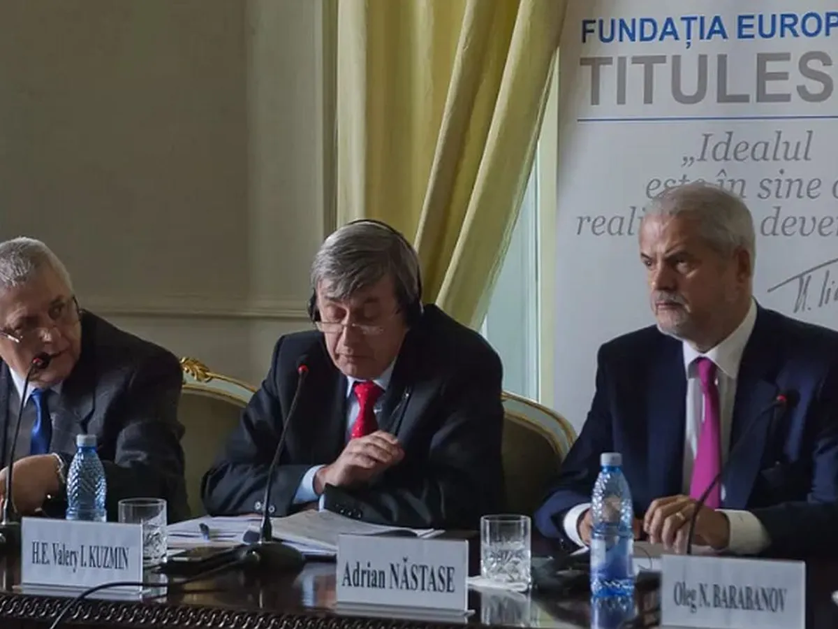 Adrian Năstase, cu Valeri Kuzmin, la Fundaţia Titulescu - Foto: Facebook