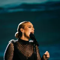 Albumul „30” al cântăreţei Adele, cel mai bine vândut material discografic din 2021. / Foto: Adele, Facebook
