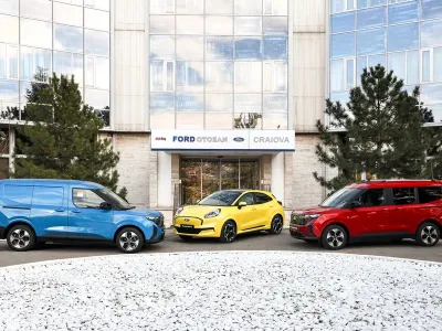 Ford Puma (centru) - Foto: Ford