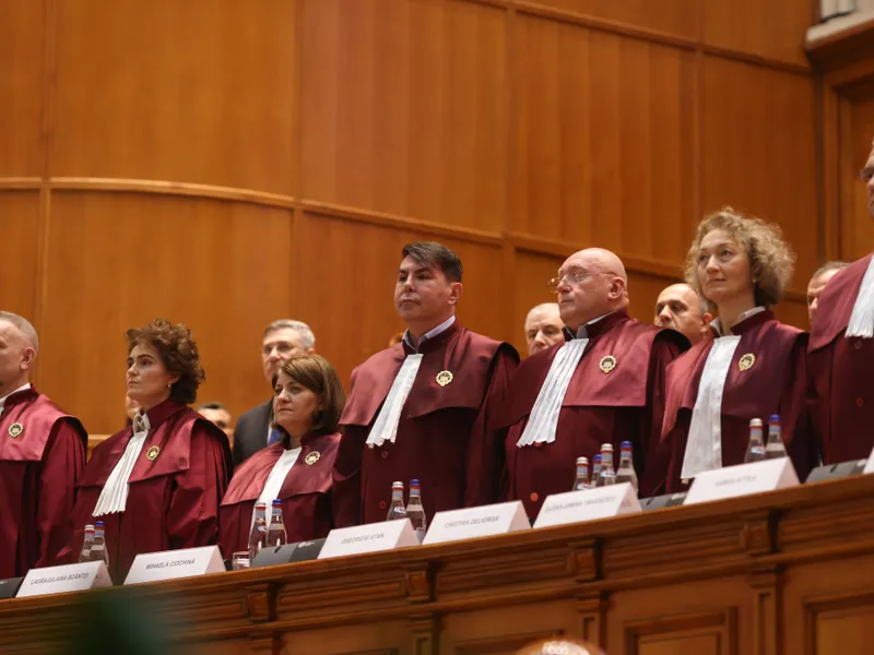 Sporuri la CCR: confidențialitate, condiții grele, stres, doctorat plus o pensie specială de 10.000€ - Foto: INQUAM PHOTOS / George Călin