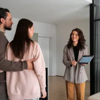 Un apartament din Cluj a fost scos la vânzare la un preț halucinant. „Se vinde cu tot cu stradă?” - Foto: Freepik (rol ilustrativ)