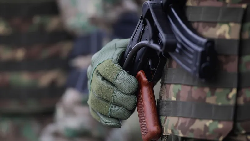 Ce uzină de armament din România importă cel mai mult din Ucraina? A făcut măşti în pandemie - Foto: Profimedia Images