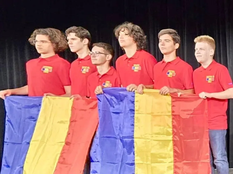 Elevii români, 2 medalii de aur, 3 de argint și 1 de bronz la Olimpiada Internațională de Matematică - Foto: Facebook / Ministerul Educației