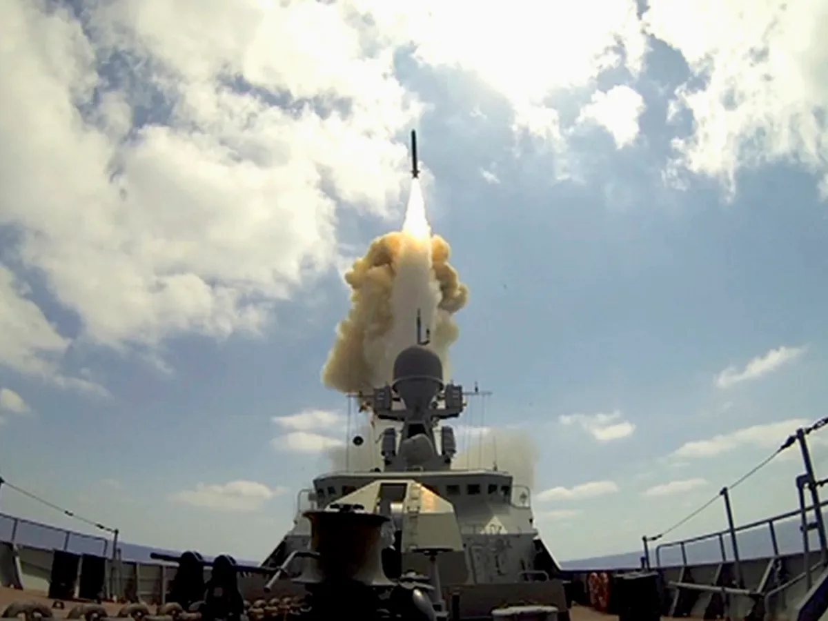 Rusia a furnizat Venezuelei sisteme S-300 și Panțîr-S1. Amenință că va trimite rachete Oreșnik