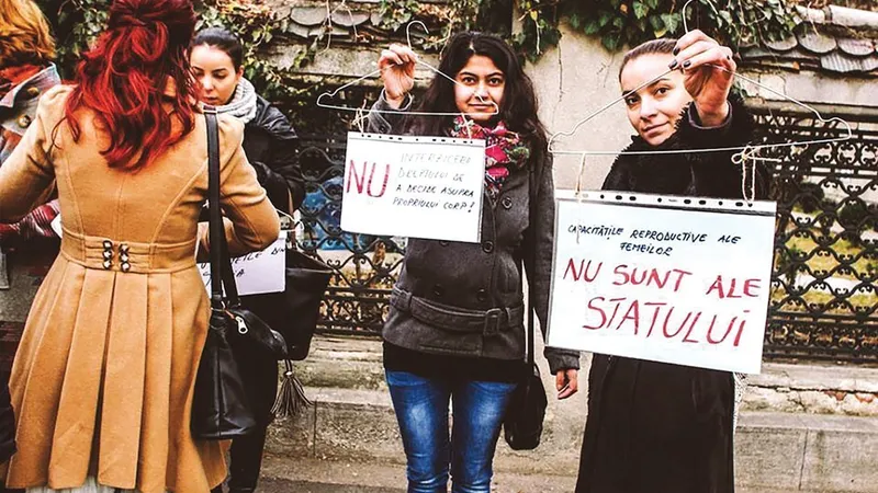 ACTIVISM. Andreea Bragă, la un protest împotriva interzicerii avortului